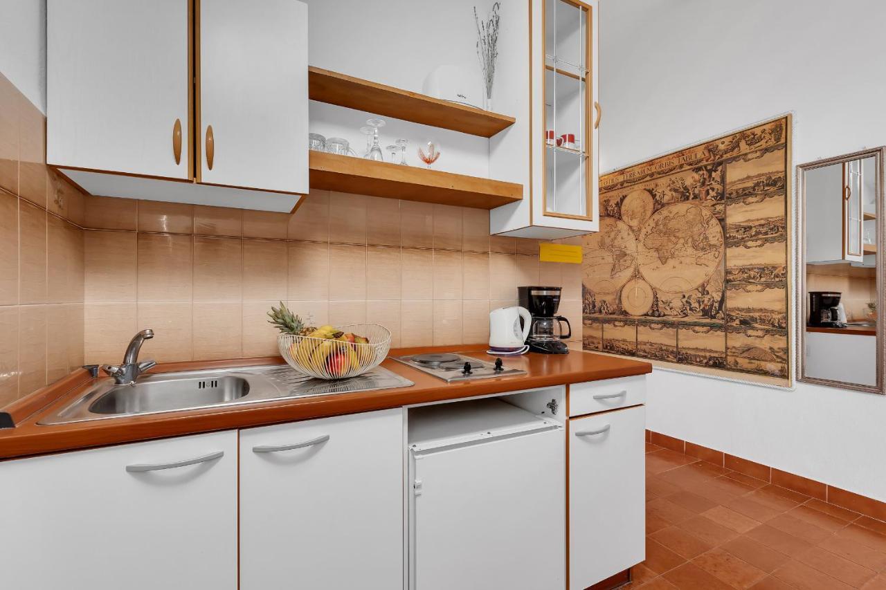 Apartments Paunovic Makarska Ngoại thất bức ảnh